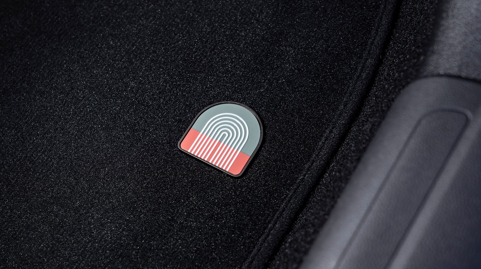 플로어 매트 멀티톤 뱃지.